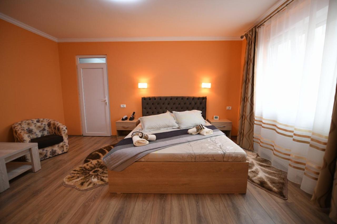Apartament Trident Haţeg 外观 照片